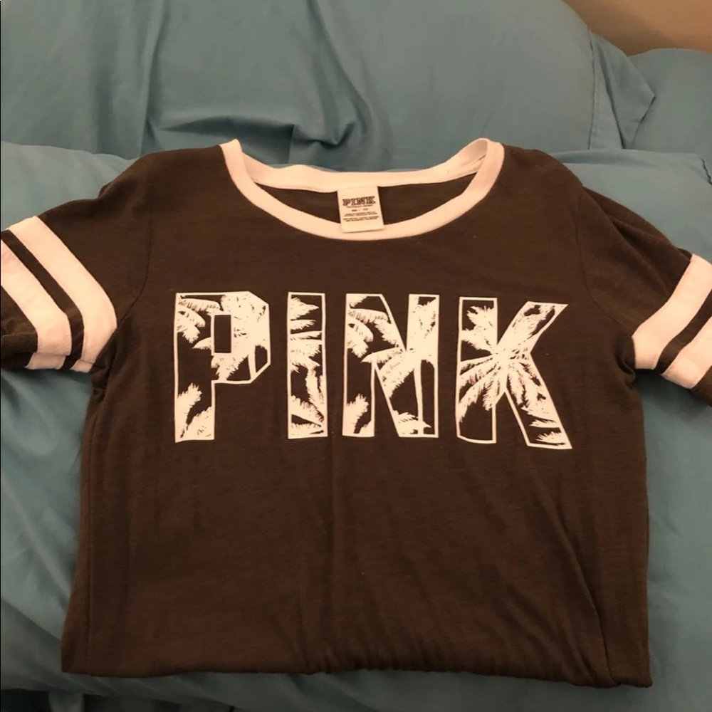 Vs pink shirt